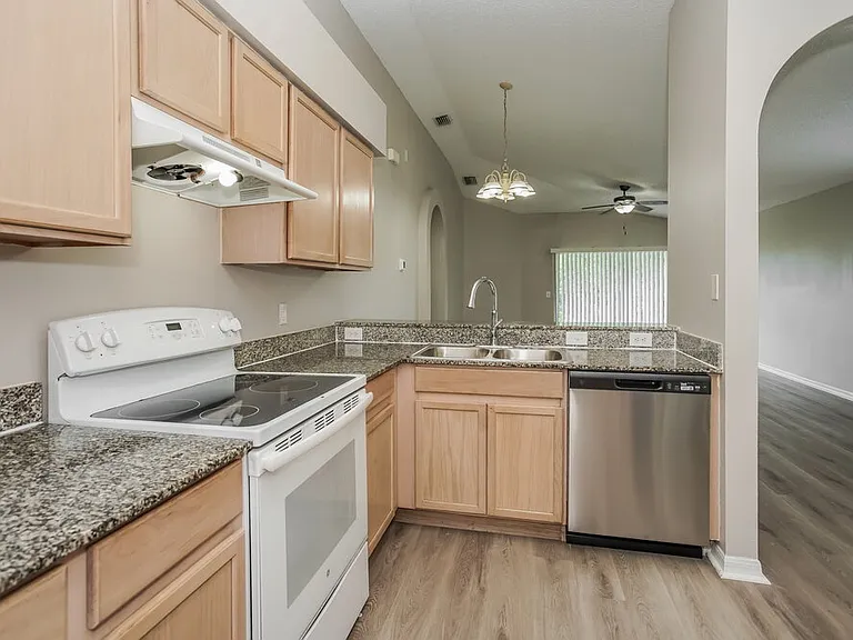 12914 Fieldmoor Ct — Photo 7