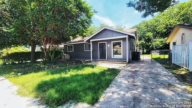 1st image of 527 Valley Park Dr