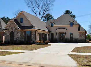 105 Caiden Dr, Benton, LA 71006