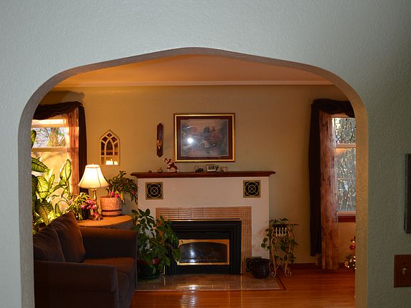 Arched Door & coved ceilings