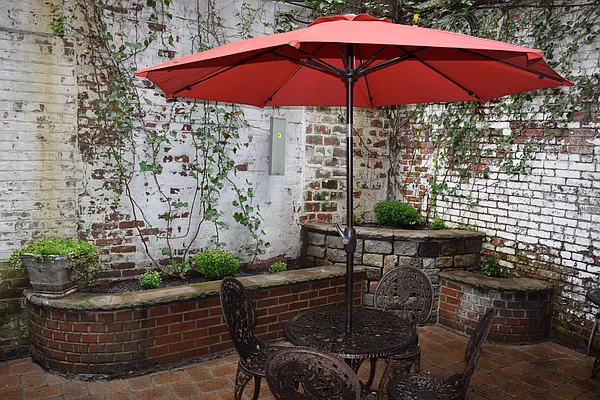 Rented by TurfNYC | media 18