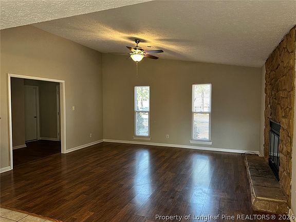 4th image of 6915 Skyhawk Dr
