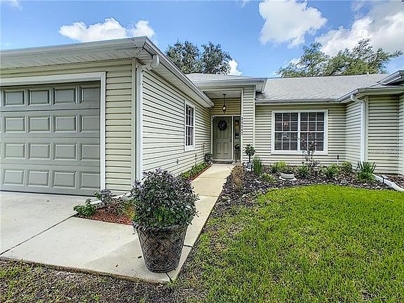 2nd image of 25347 Crestwater Dr