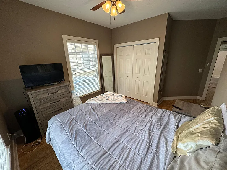 556 Pleasant St SE #1 — Photo 15