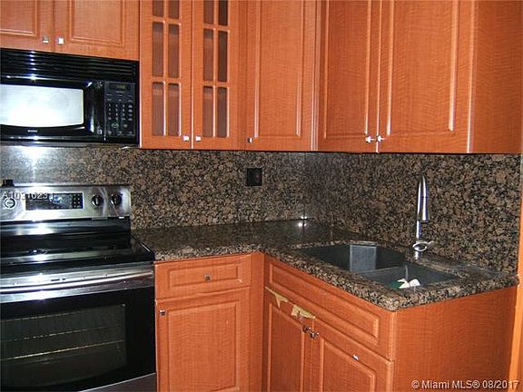 3rd image of 9970 Martinique Dr