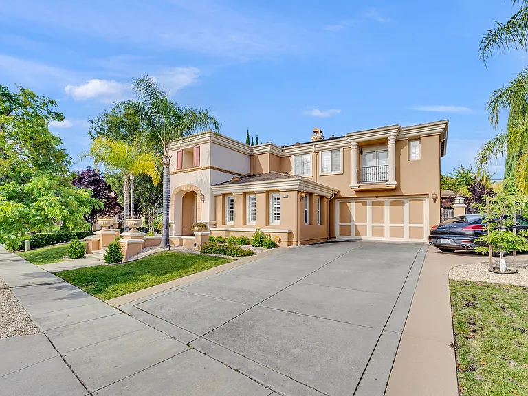 2144 Terrena Valley Dr — Photo 24