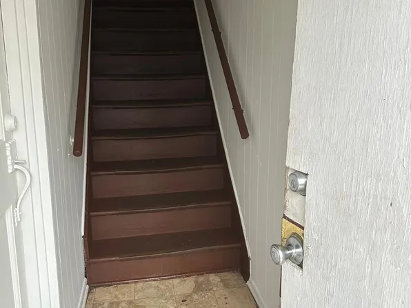 4944 Magoun Ave #2F, East Chicago, IN 46312