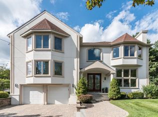 15 Deborah Rd, Newton, MA 02459