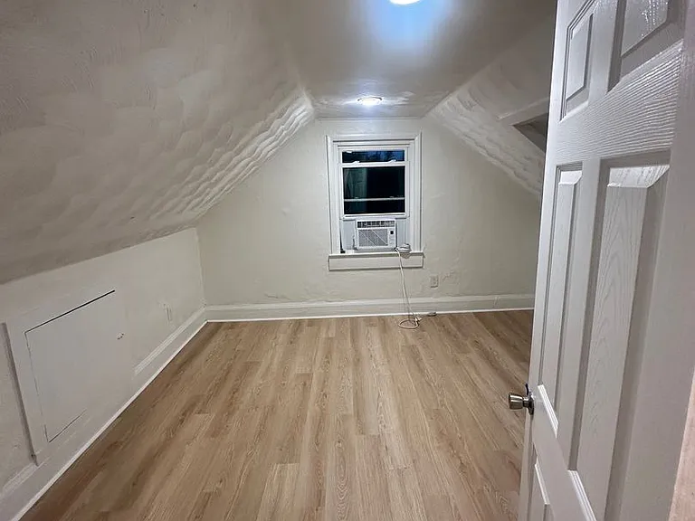 35 Fairview Cir S — Photo 16