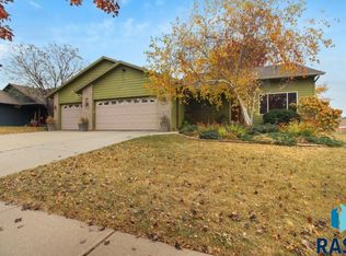 2904 S Alpine Ave, Sioux Falls, SD 57110