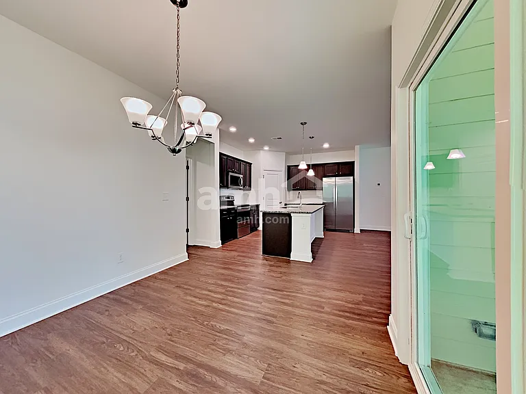 5060 Franks Creek Way — Photo 4