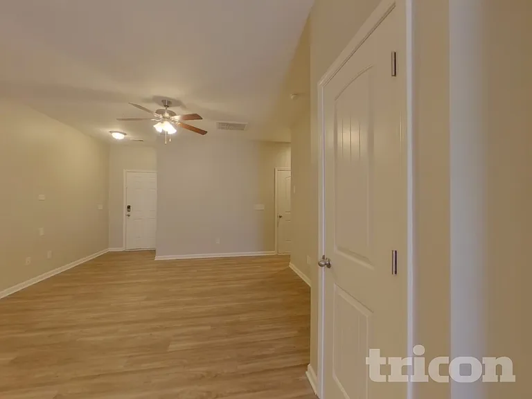 112 Dawsons Park Cir — Photo 2