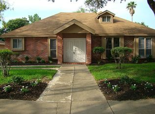 6823 Escondido Dr, Houston, TX 77083