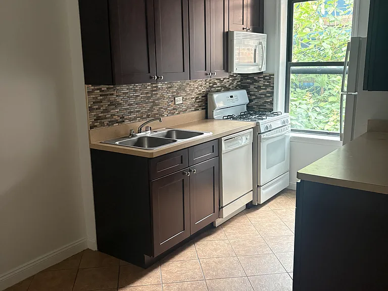 501 W 184th St #5A — Photo 2