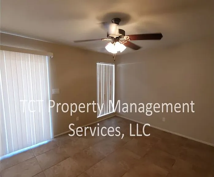 835 N Granite Reef Rd #16 — Photo 3