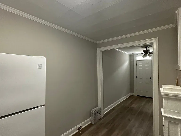 112 S Durham St — Photo 1