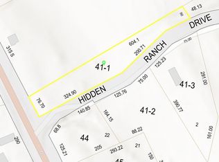 2 Hidden Ranch Dr, Hooksett, NH 03106