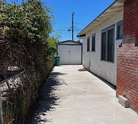 3rd image of 3612 44th St