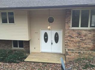 504 Grandview Rd, Daniels, WV 25832