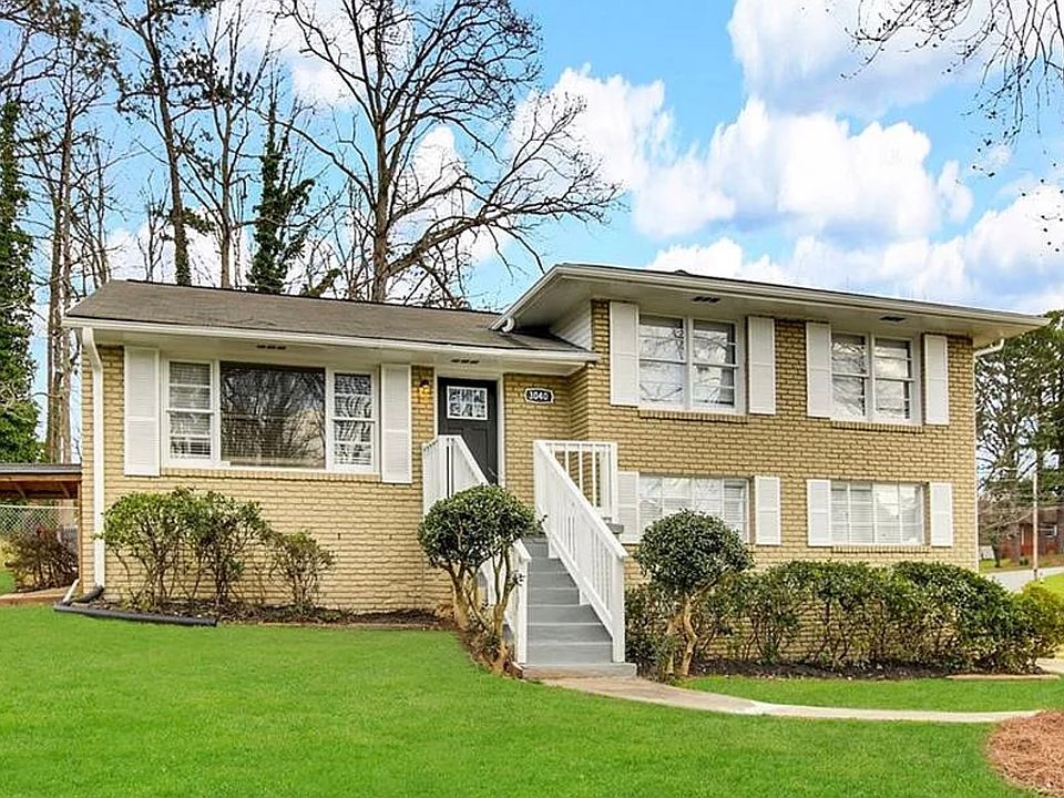 1st image of 3040 Barksdale Cir