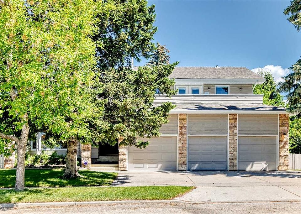 1st image of 1912 Palliser Dr SW