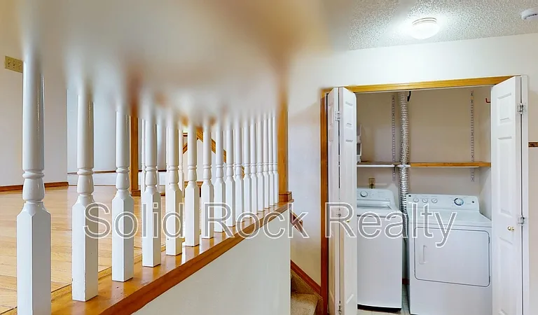 2580 Lyncrest Dr — Photo 8