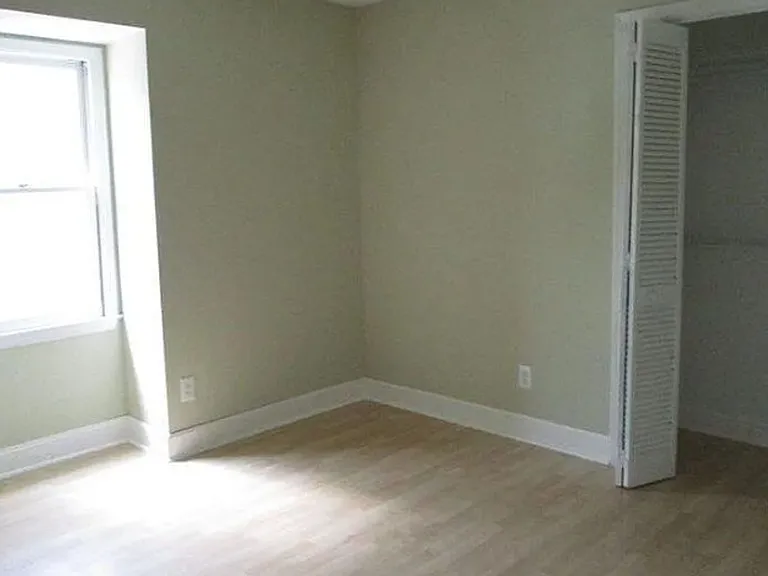 126 S Village Rd — Photo 4