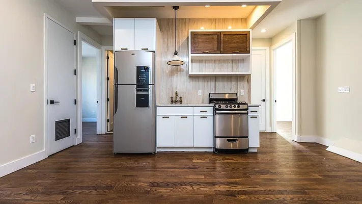 Rented by Nooklyn NYC LLC | media 18