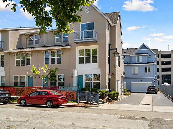 3rd image of 312 Marina Way