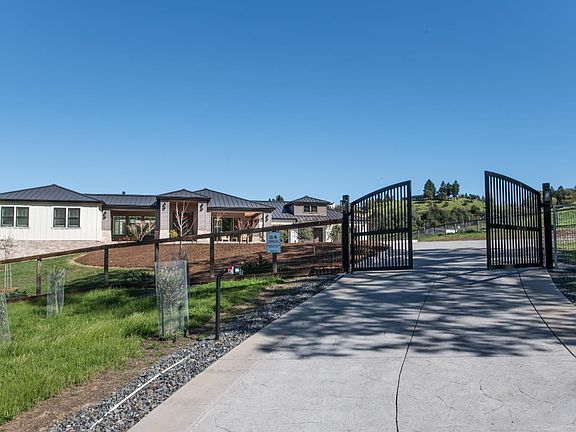 4th image of 3932 Silver Fox Court