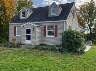 225 Battis Rd, Hamden, CT 06514