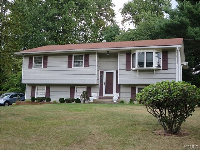 1st image of 10 Thomsen Dr