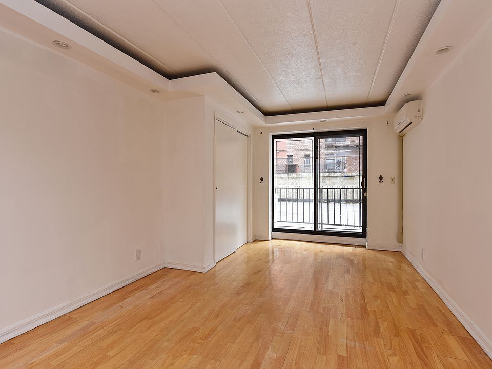 1st image of 14350 Barclay Ave APT 1H