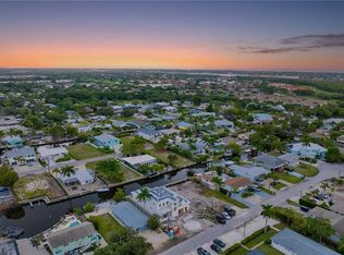 2800 Shoreview Dr, Naples, FL 34112