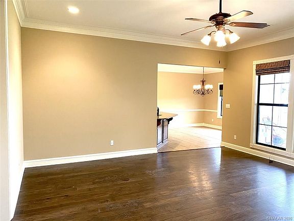 4th image of 306 Antietam Dr
