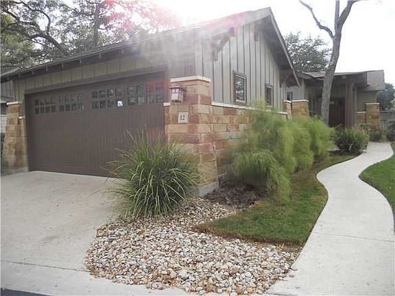 Exterior Front : Detached garage