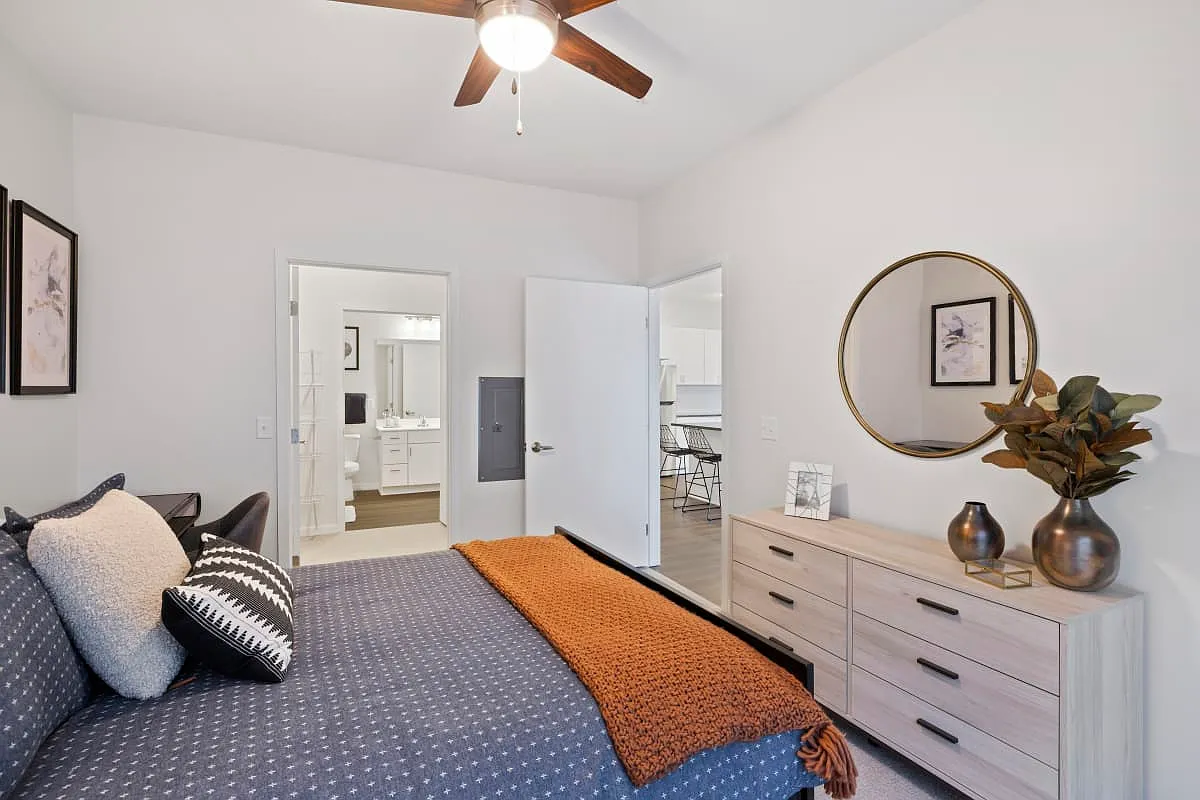 Axle Apartments — Photo 3