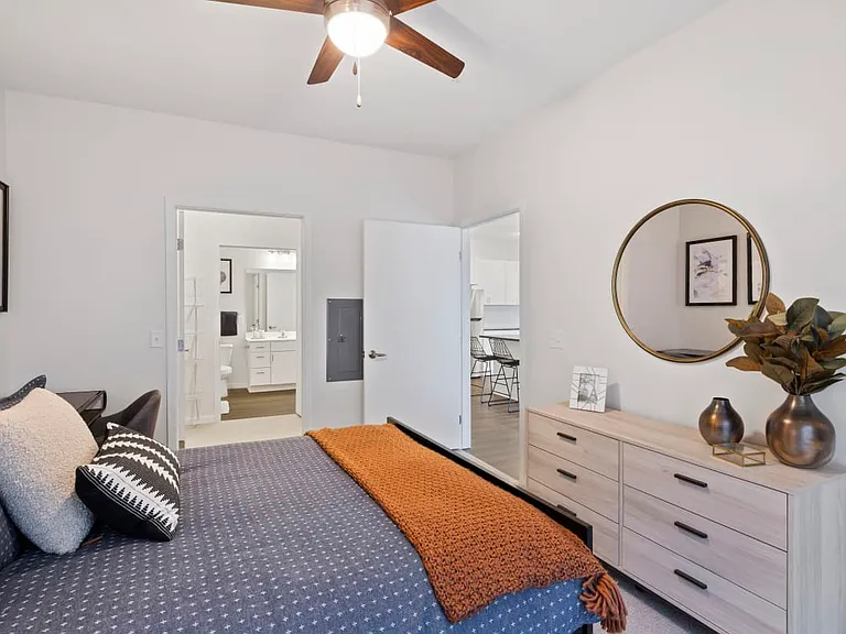 Axle Apartments — Photo 3