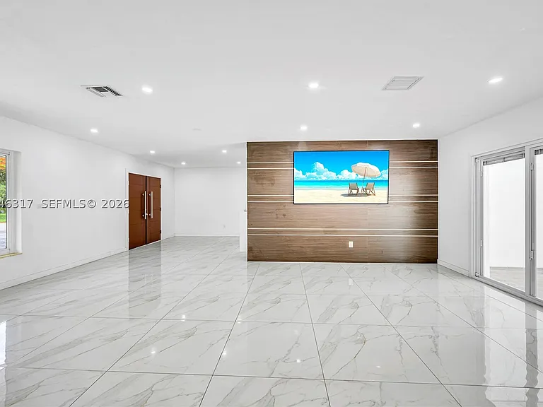 12525 SW 68th Ct — Photo 6