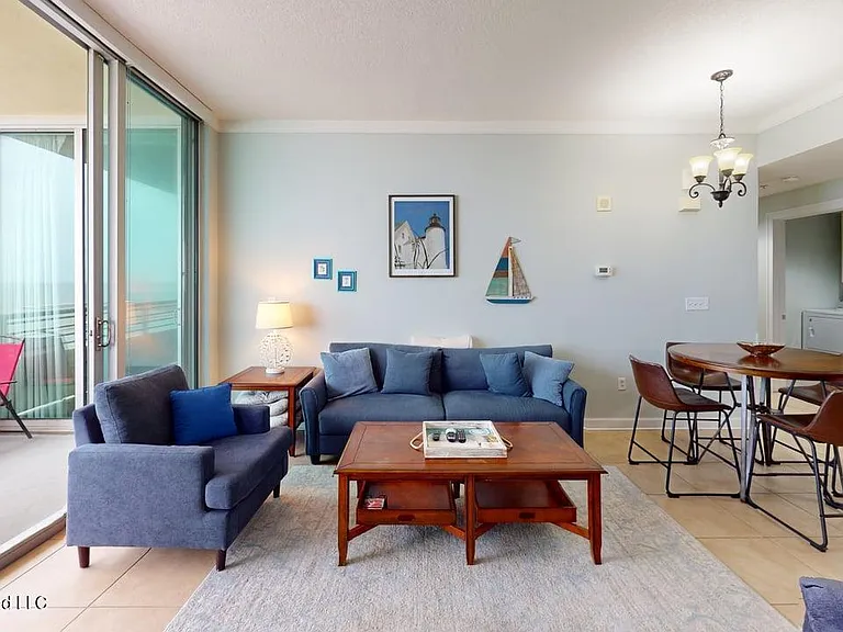 2060 Beach Blvd #901 — Photo 9