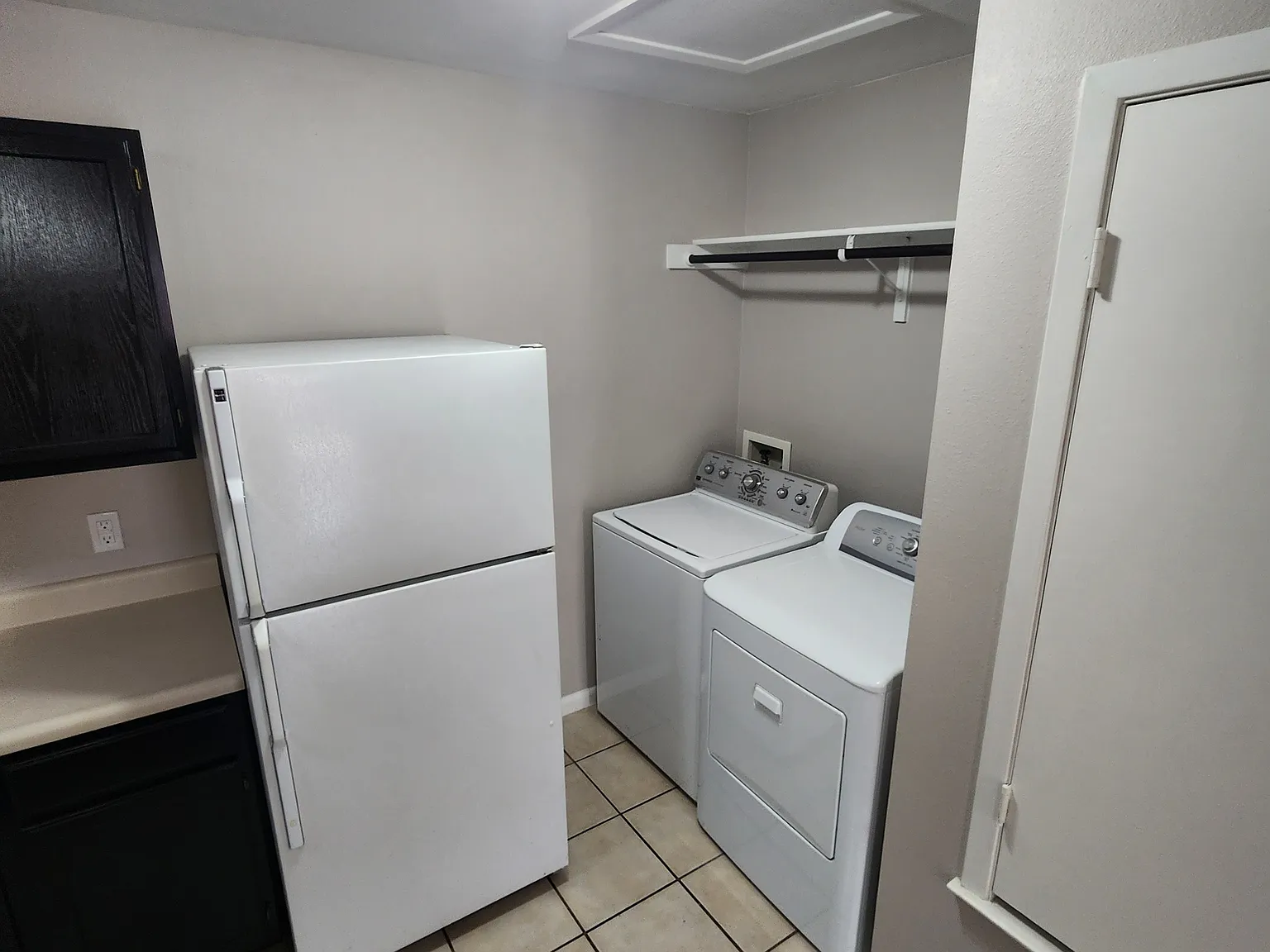 Deer Park Apartments - 1407 — Photo 2