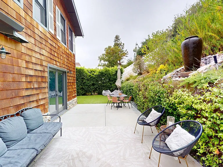 30621 Sandtrap Dr — Photo 34