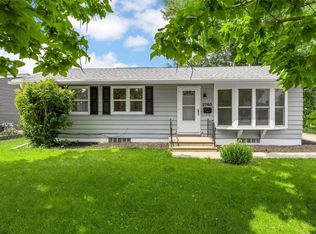 2740 3rd Ave, Marion, IA 52302