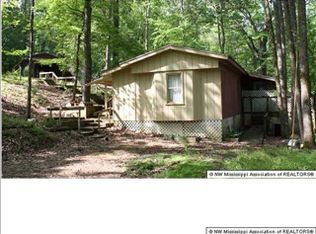37 Valley Dr, Byhalia, MS 38611