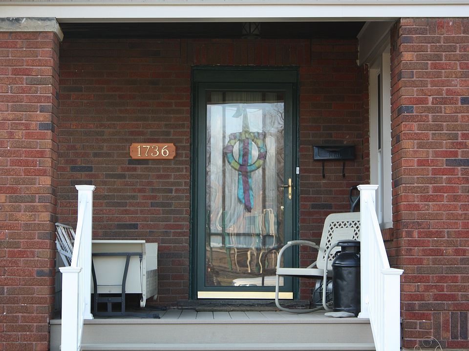 Front Door Detail
