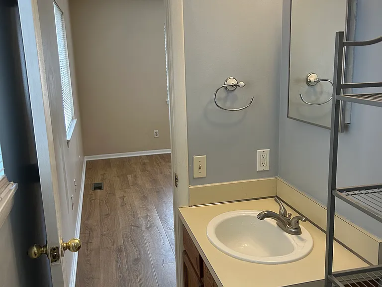 325 W Woodruff Ave — Photo 21