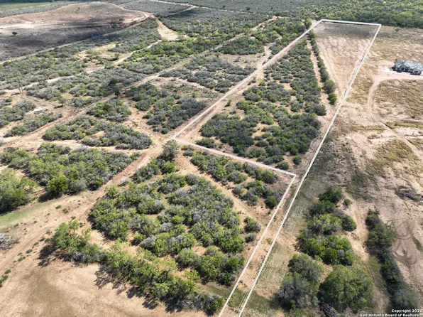 1873 CR 651 LOT 11, Devine, TX 78016