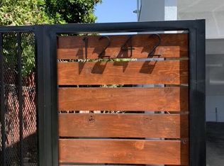 1242 N Westmoreland Ave, Los Angeles, CA 90029