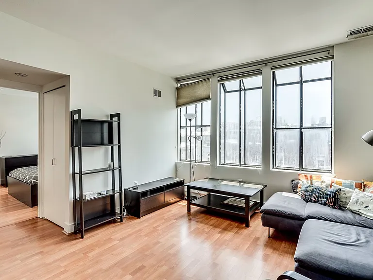 1842 California St NW #13B — Photo 4