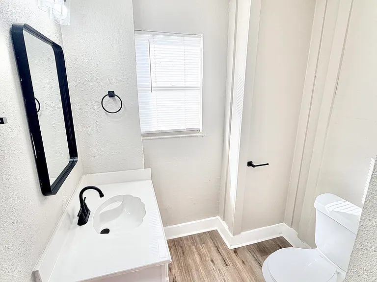 1327 Bailey Ave — Photo 19